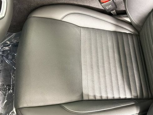 Certified 2025 Land Rover Discovery Sport S AWD/4WD image 20