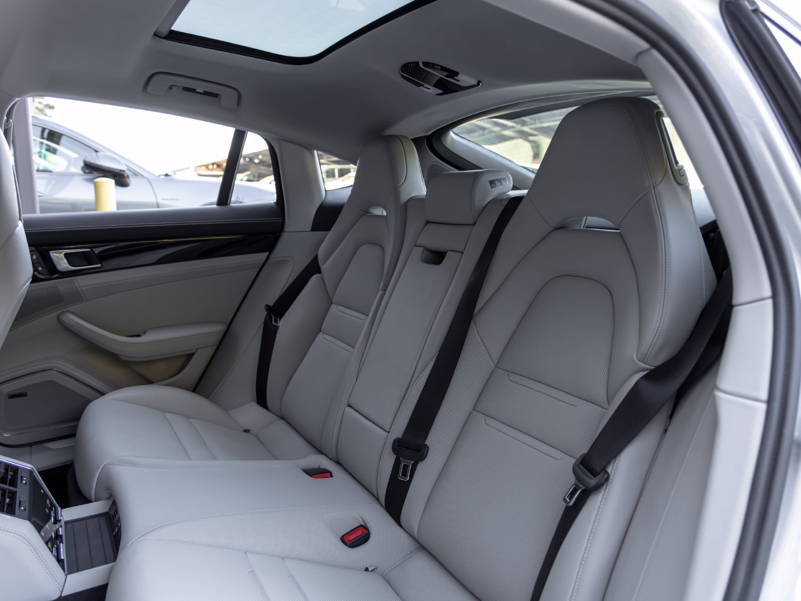 Certified 2022 Porsche Panamera 4S AWD/4WD image 46