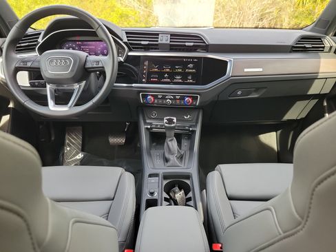 Used 2025 Audi Q3 2.0T Premium w/ Convenience Package image 15