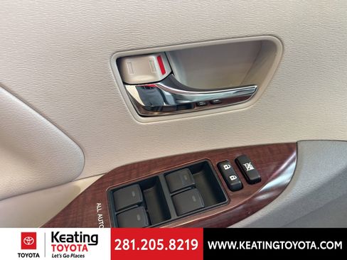 Used 2012 Toyota Sienna image 11