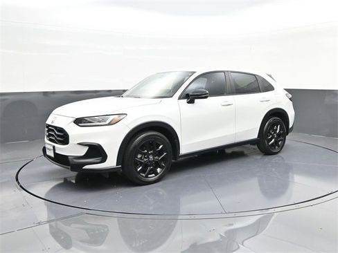 Used 2023 Honda HR-V Sport image 1