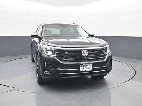 Used 2026 Volkswagen Atlas SEL Premium R-Line AWD/4WD image 2