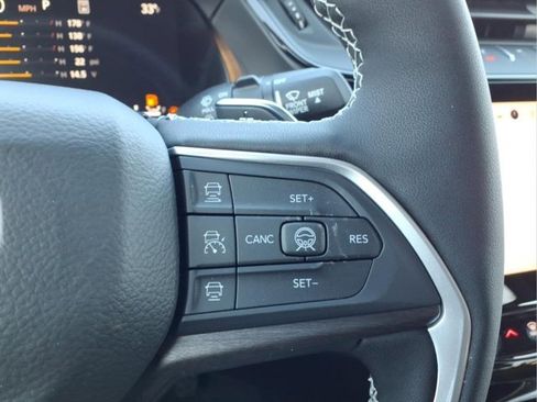 New 2026 Jeep Grand Cherokee Altitude image 17