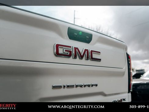 Used 2025 GMC Sierra 2500 AT4X image 15
