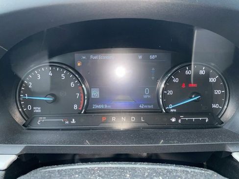 Used 2023 Ford Explorer XLT w/ Equipment Group 202A image 10