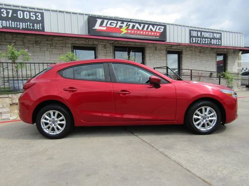 Used 2018 MAZDA MAZDA3 Sport image 5