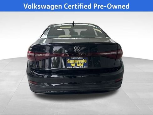 Certified 2025 Volkswagen Jetta Sport image 5
