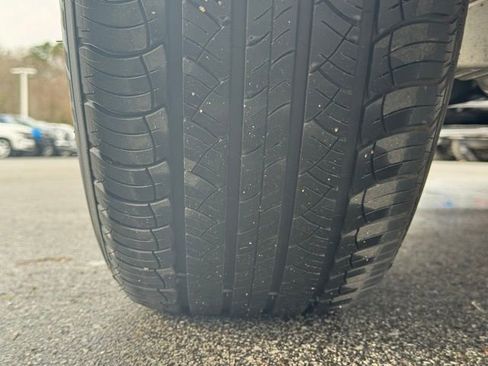 Used 2023 Land Rover Defender 90 S image 28