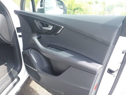Used 2025 Audi Q7 3.0T Premium Plus AWD/4WD image 11