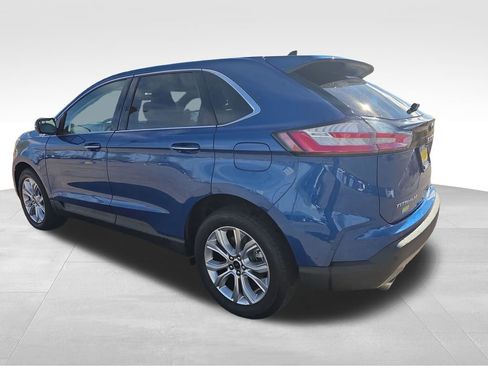 Used 2024 Ford Edge Titanium image 3