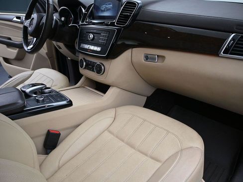 Used 2018 Mercedes-Benz GLS 450 4MATIC image 17