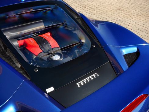 Used 2022 Ferrari F8 Tributo RWD image 6
