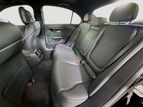 Used 2025 Mercedes-Benz C 300 4MATIC Sedan image 24
