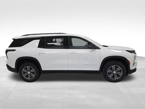New 2026 Chevrolet Traverse LT image 6