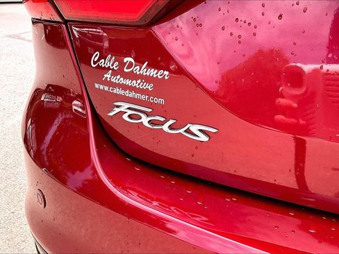 Used 2013 Ford Focus Titanium w/ Titanium Handling Pkg FWD image 28