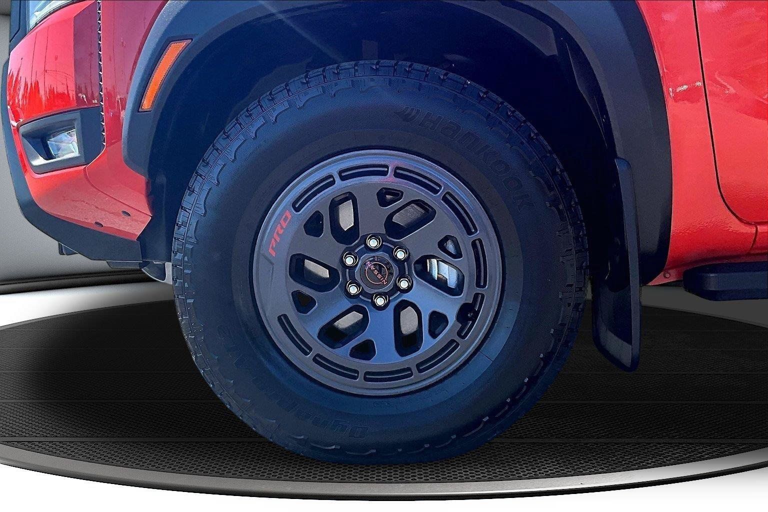Used 2025 Nissan Frontier PRO-4X AWD/4WD image 34