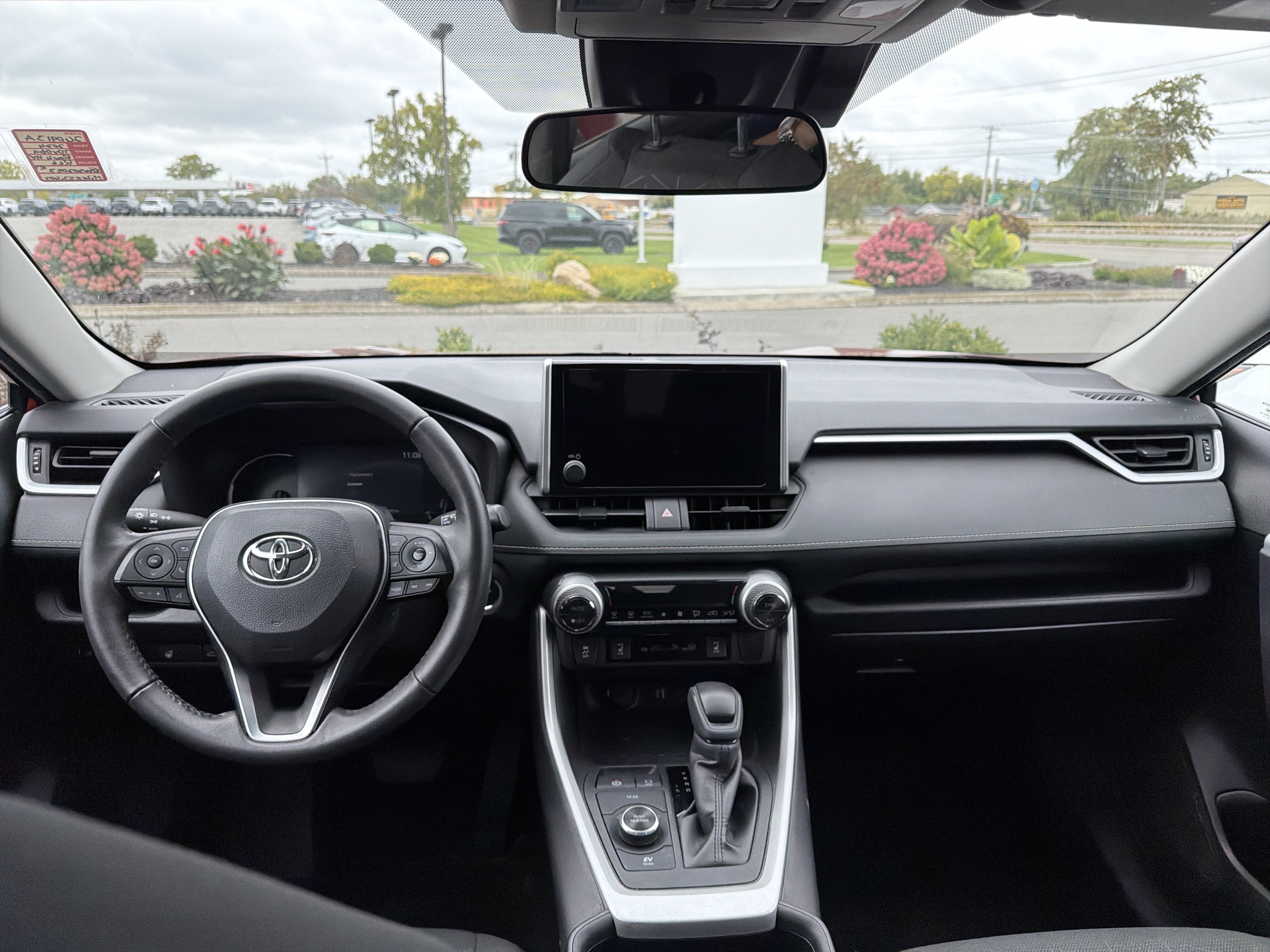 Used 2024 Toyota RAV4 XLE w/ Convenience Package AWD/4WD image 12