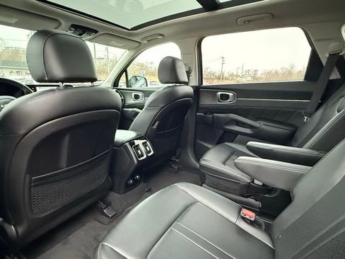 Used 2023 Kia Sorento SX image 24