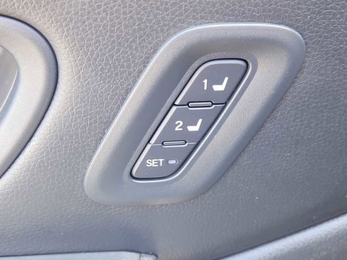 Certified 2025 Honda Pilot EX-L image 18