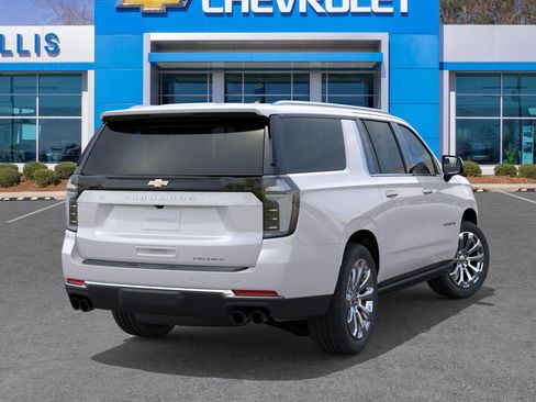 New 2025 Chevrolet Suburban Premier image 39