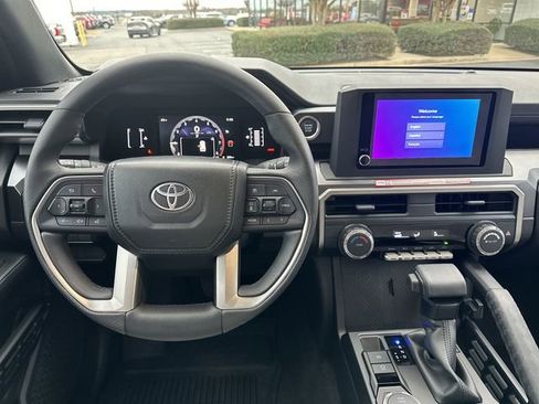 Certified 2025 Toyota 4Runner SR5 image 7