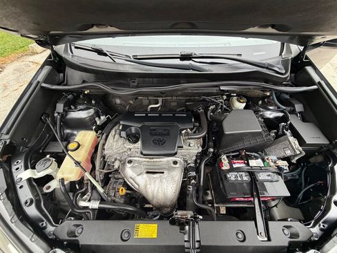 Used 2013 Toyota RAV4 LE FWD image 31