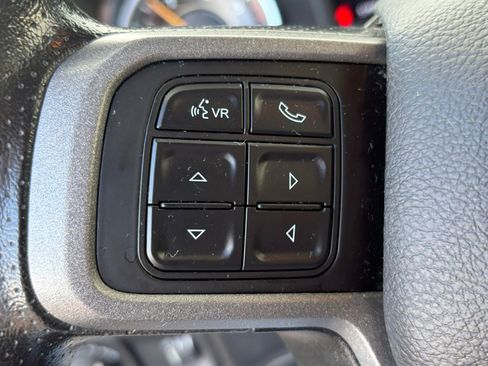 Used 2022 RAM 2500 Tradesman w/ Chrome Appearance Group AWD/4WD image 21