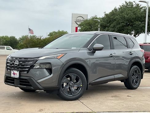 New 2026 Nissan Rogue SV w/ Cold Weather Package FWD image 2