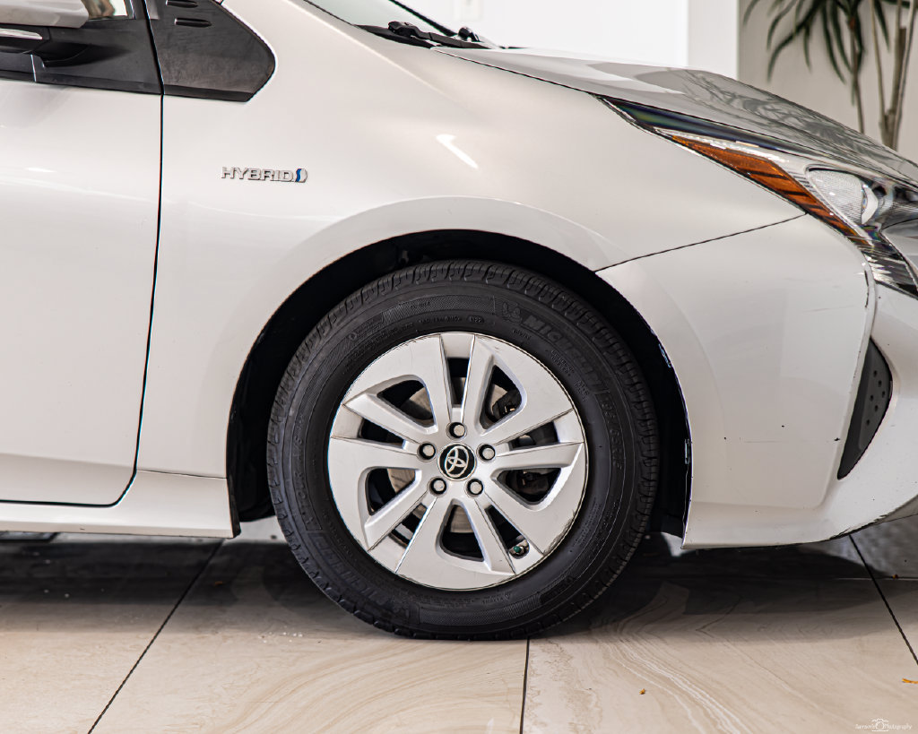 Used 2017 Toyota Prius Two FWD image 10