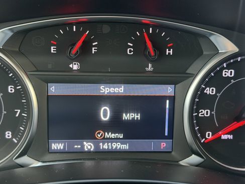 Used 2024 GMC Terrain SLT w/ Infotainment Package II AWD/4WD image 3