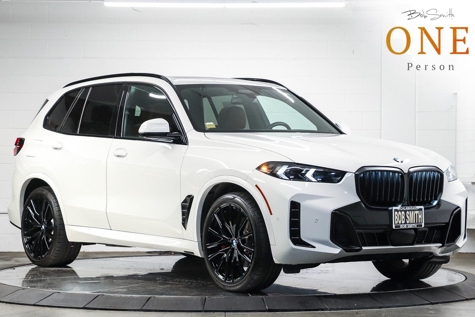 Used 2026 BMW X5 xDrive40i w/ M Sport Package AWD/4WD image 1