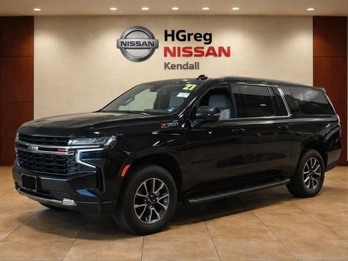 Used 2021 Chevrolet Suburban Z71 w/ Z71 Off-Road Package AWD/4WD image 3
