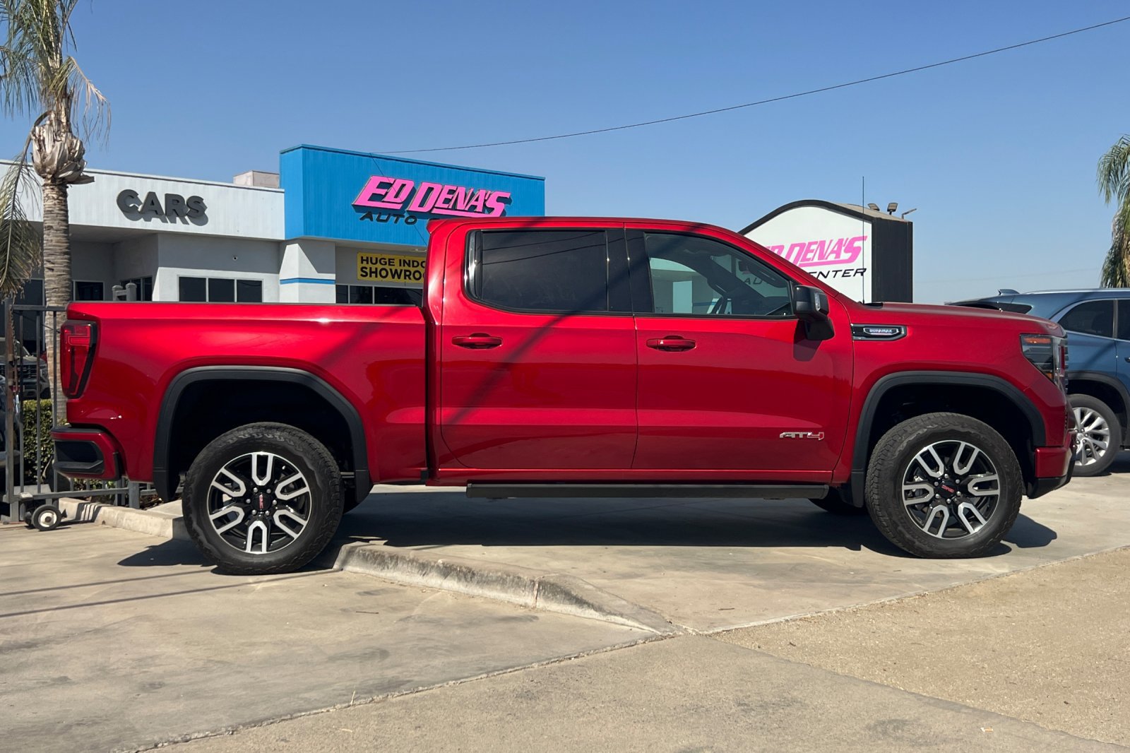 Used 2025 GMC Sierra 1500 AT4 AWD/4WD image 3