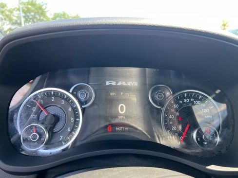 Used 2024 RAM 2500 Big Horn AWD/4WD image 11