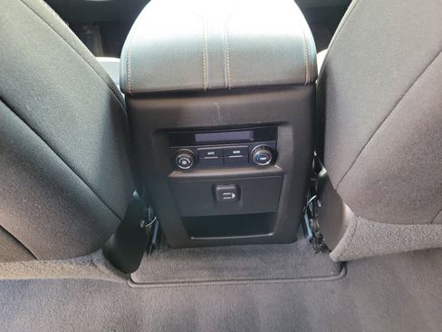 Used 2020 Chevrolet Traverse LT AWD/4WD image 12