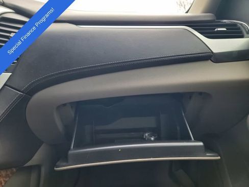 Used 2016 Chevrolet Suburban LTZ image 21