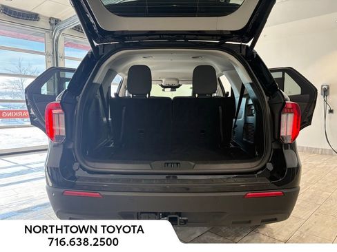 Used 2025 Ford Explorer Active image 21