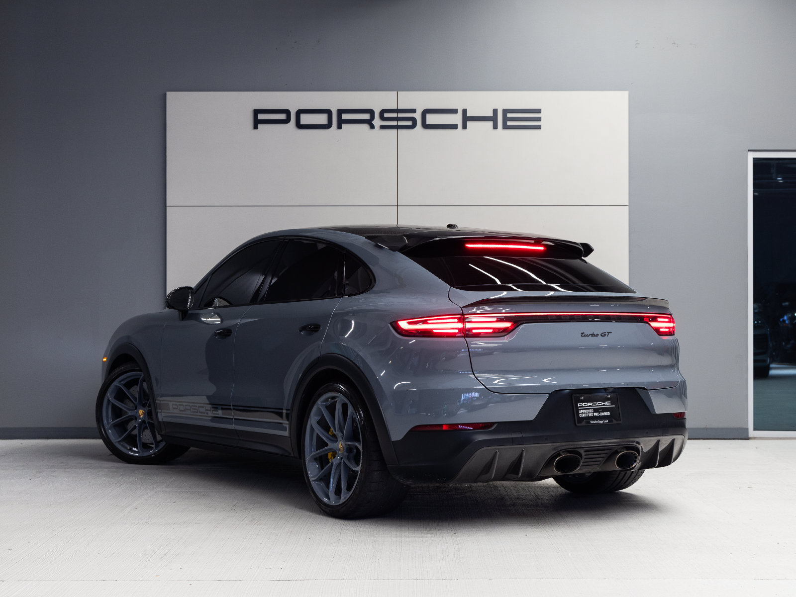 Certified 2023 Porsche Cayenne Turbo GT AWD/4WD image 3