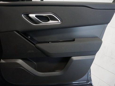 Used 2025 Land Rover Range Rover Velar Dynamic SE image 21