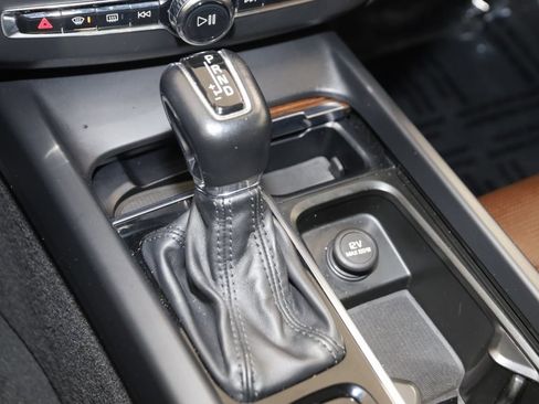 Used 2021 Volvo XC60 T5 Inscription w/ Protection Package Premier image 7