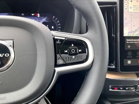 New 2026 Volvo XC60 B5 Plus w/ Climate Package AWD/4WD image 18