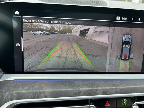 Used 2021 BMW X7 xDrive40i w/ Premium Package AWD/4WD image 13