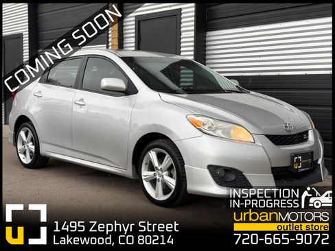 Used 2010 Toyota Matrix S FWD image 1