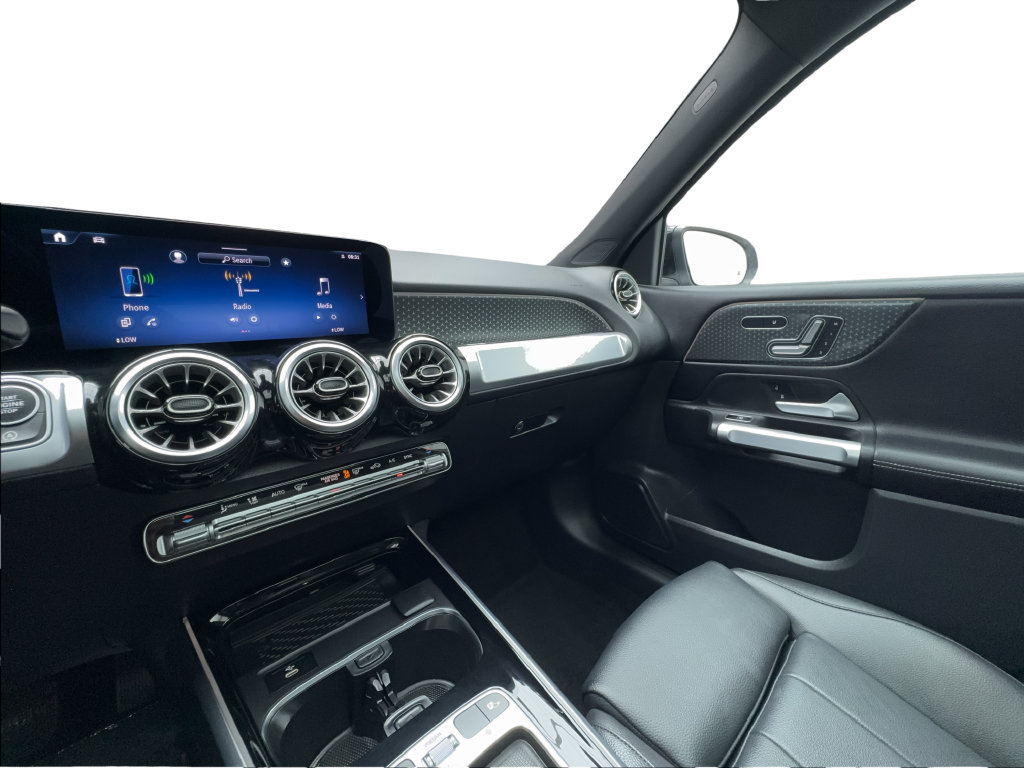 Used 2025 Mercedes-Benz GLB 250 4MATIC image 43