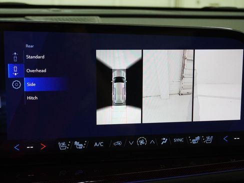 New 2026 Chevrolet Traverse RS w/ LPO, Floor Liner Package image 32