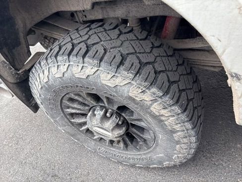 Used 2021 Ford F350 Platinum w/ Tremor Off-Road Package AWD/4WD image 14