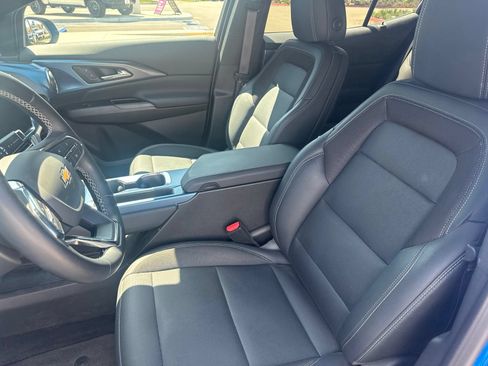 Used 2024 Chevrolet Equinox EV LT w/ LPO, Active Package FWD image 7