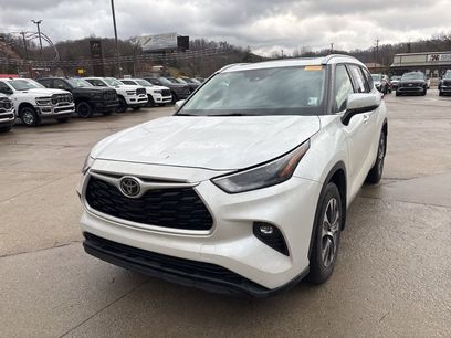Used 2022 Toyota Highlander XLE