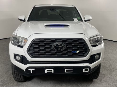 Used 2020 Toyota Tacoma TRD Sport w/ Technology Package image 8