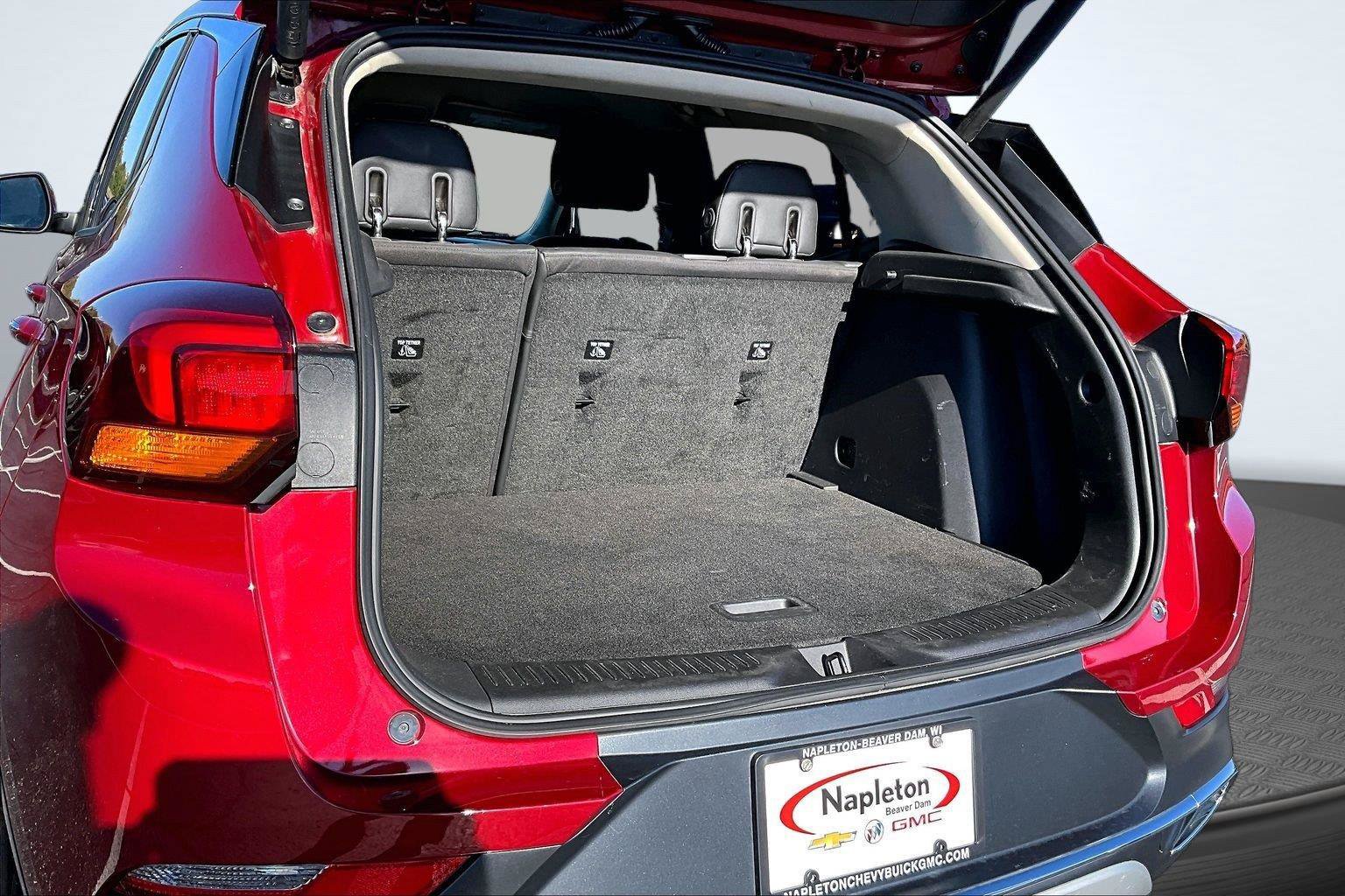 Used 2020 Buick Encore GX Essence FWD image 5
